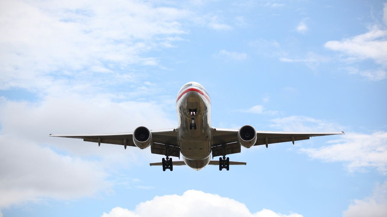 Image of airplane