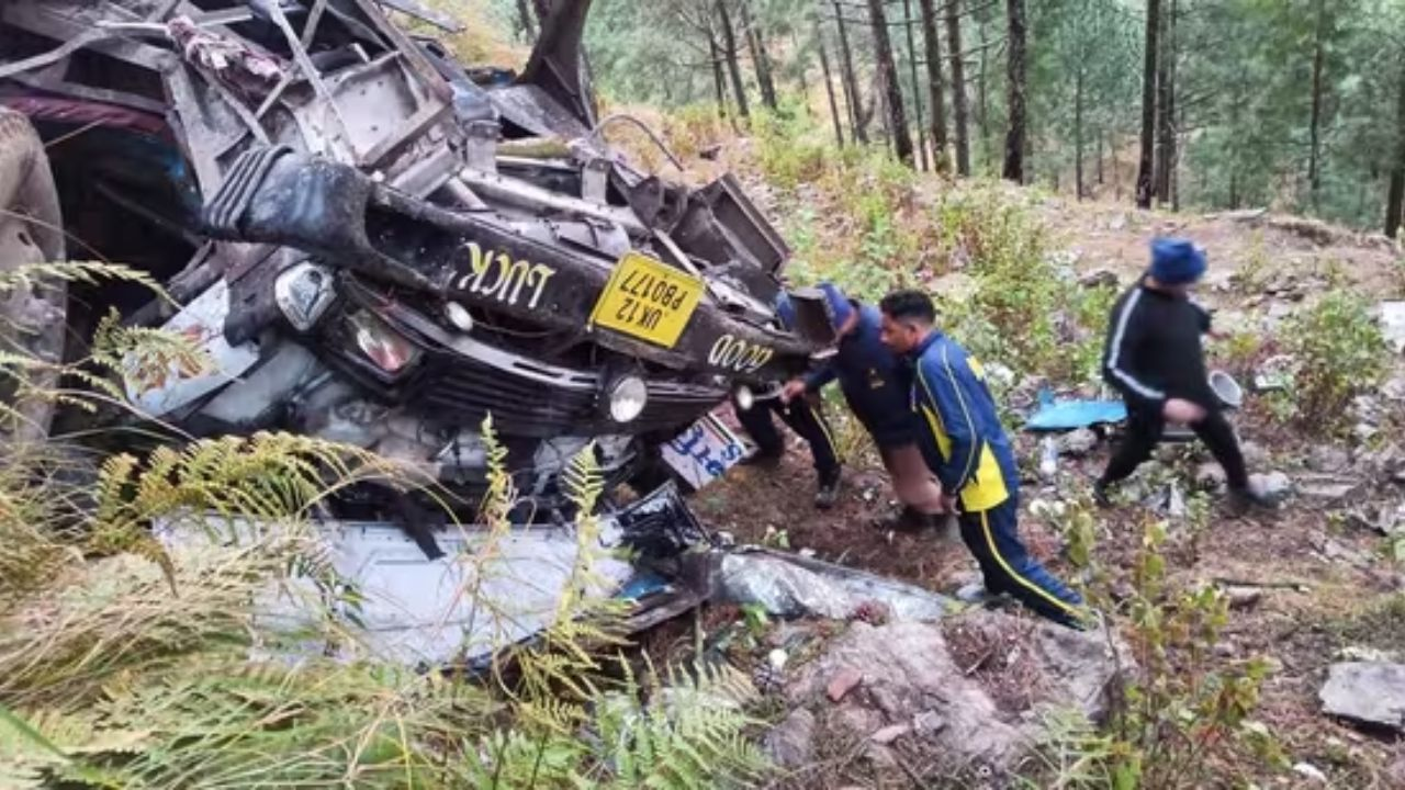 bus falls into gorge