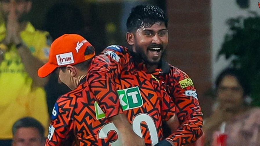 Kamindu Mendis Catch