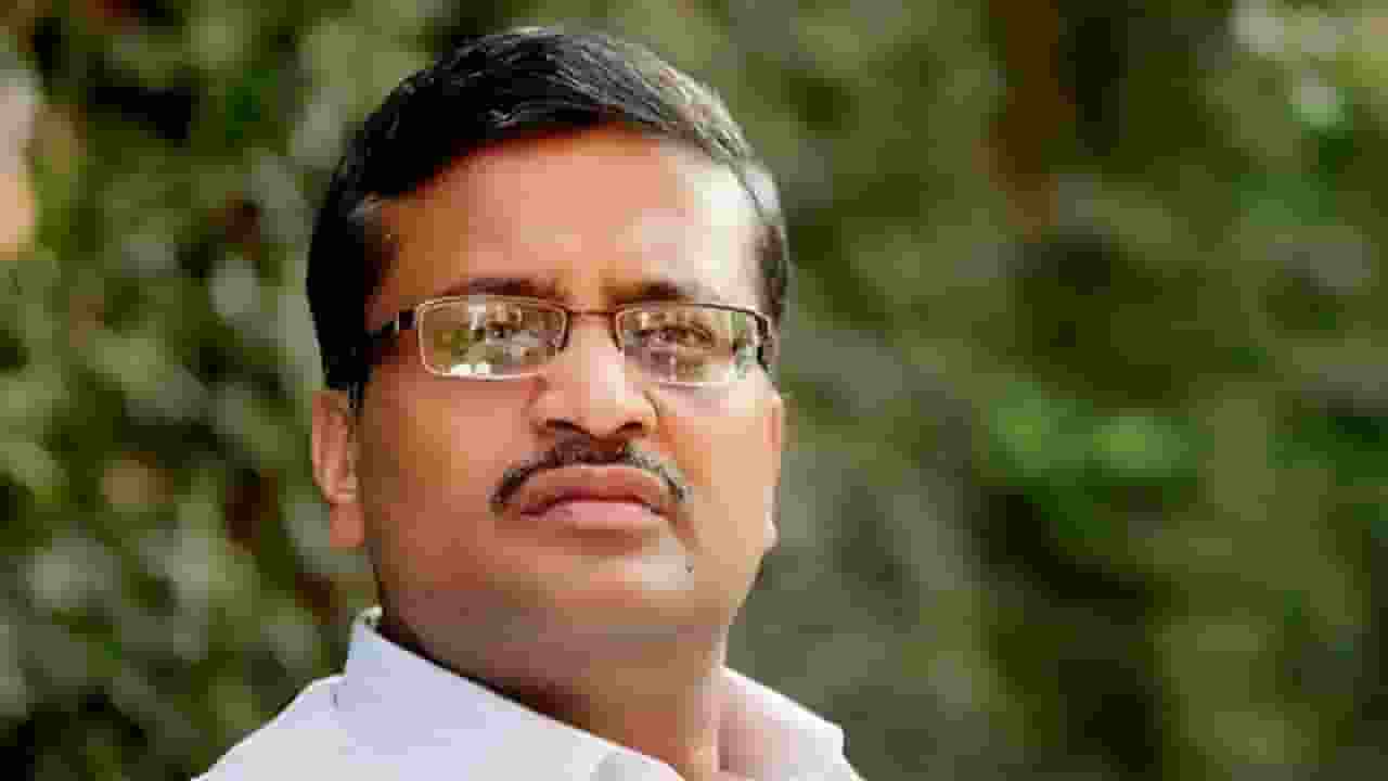 Ashok Khemka 