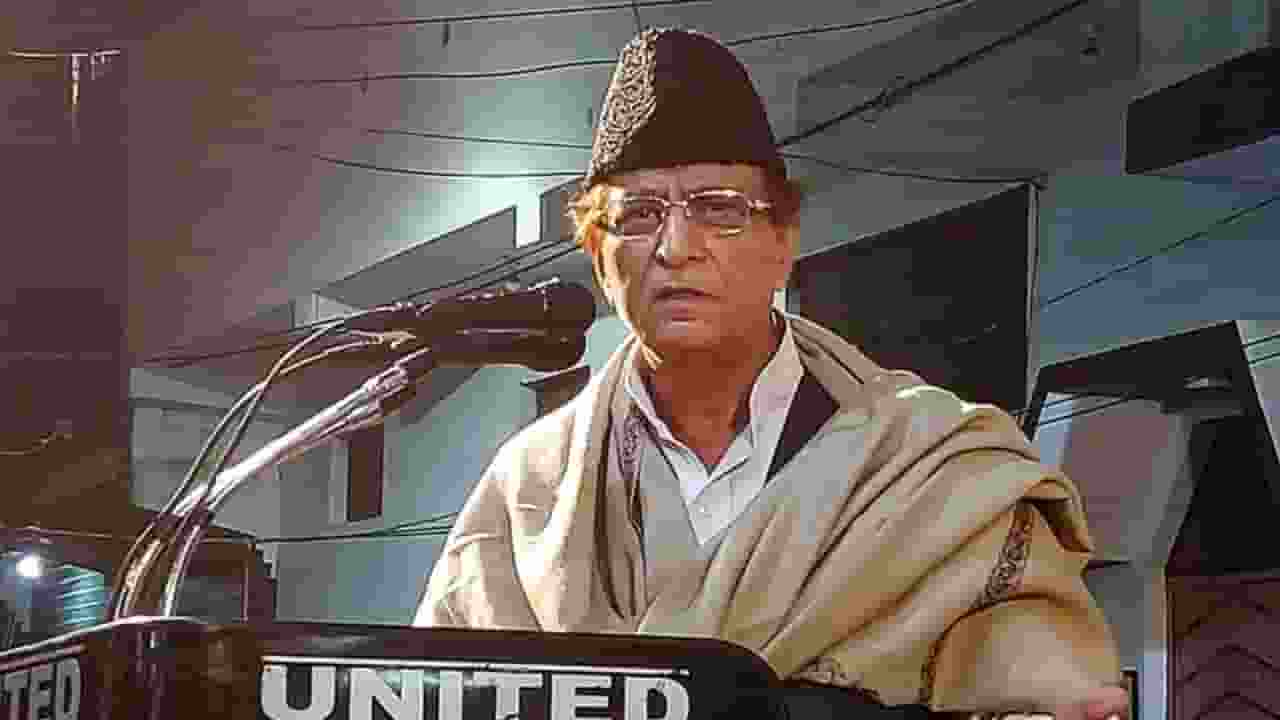 Azam Khan News.