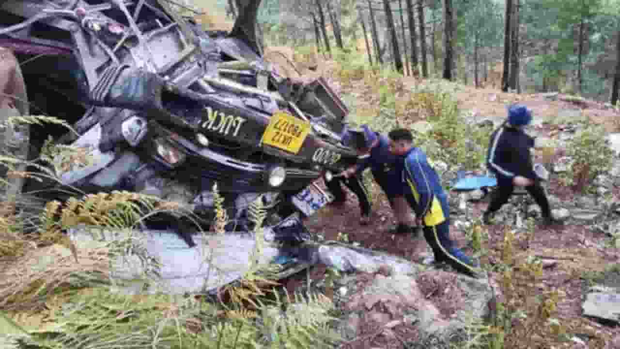 bus falls into gorge