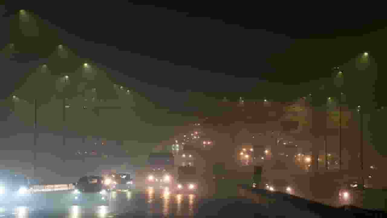 Smog on roads in Delhi