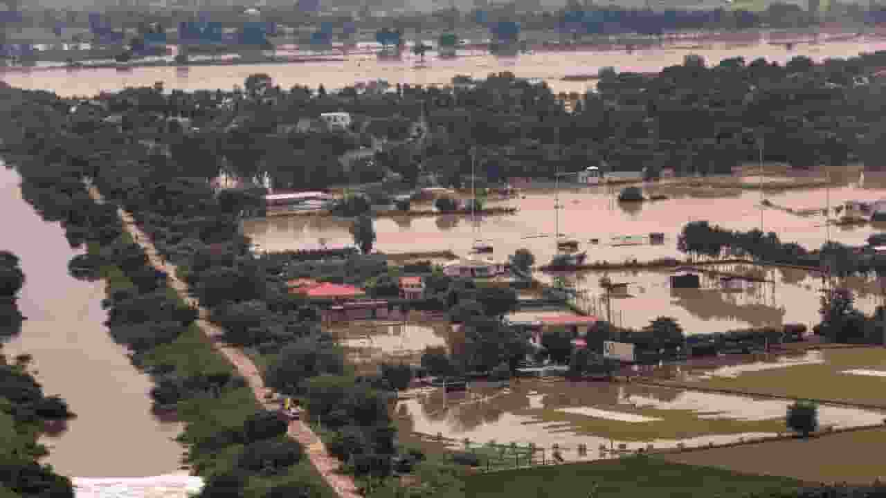 Floods 