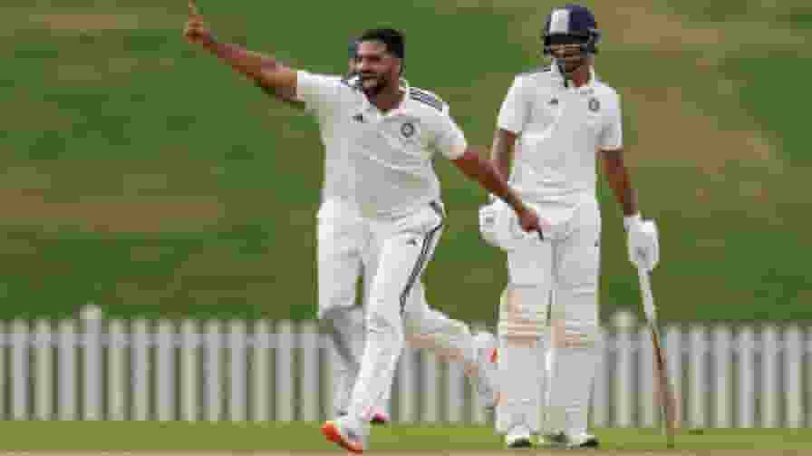 Auqib Nabi Bowling