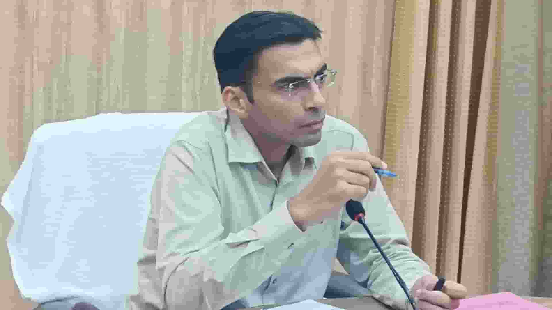 IAS Savin Bansal