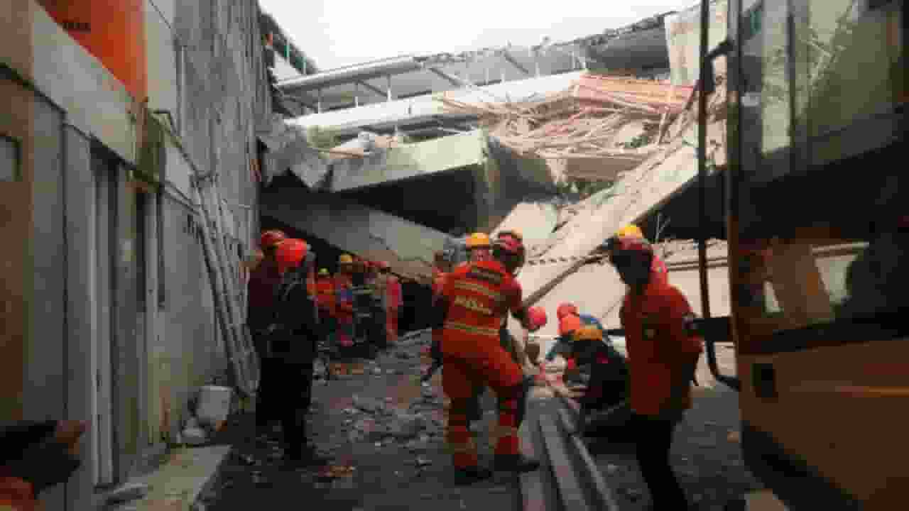 indonesia school collapse