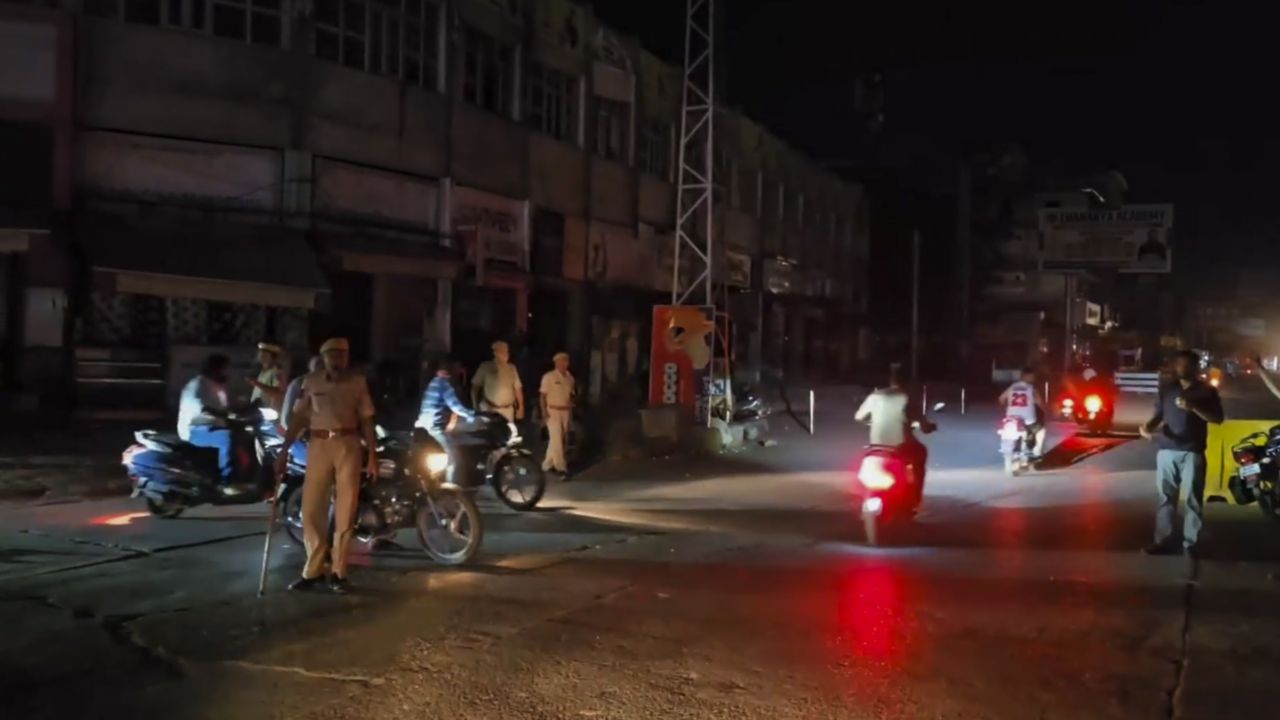 LIVE: PAK ने संघर्ष विराम को दिखाया ठेंगा! सेना को मिला फ्री हैंड Baramulla