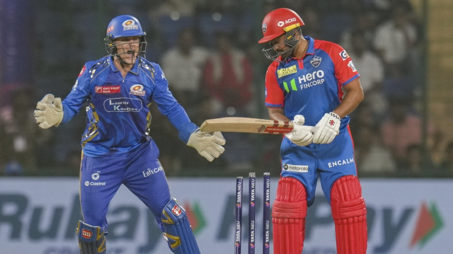 MI ने DC के जबड़े से छीना मैच, बेकार गई करुण नायर की कमबैक पारी Karun Nair vs Mumbai Indians