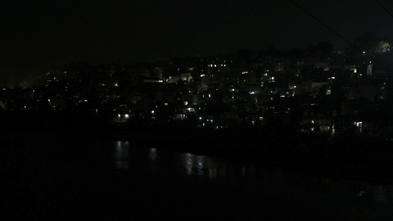 LIVE: उत्तर भारत में पाकिस्तान का फिर ड्रोन अटैक, सेना दे रही जवाब india pakistan war