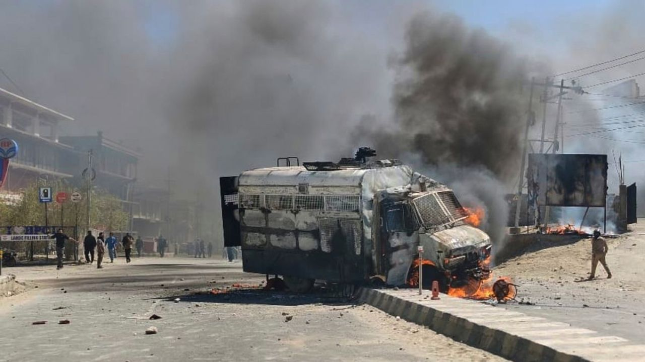 4 मांगों से क्या कुछ बदलेगा? लेह में 36 साल बाद भड़की हिंसा की कहानी leh protest