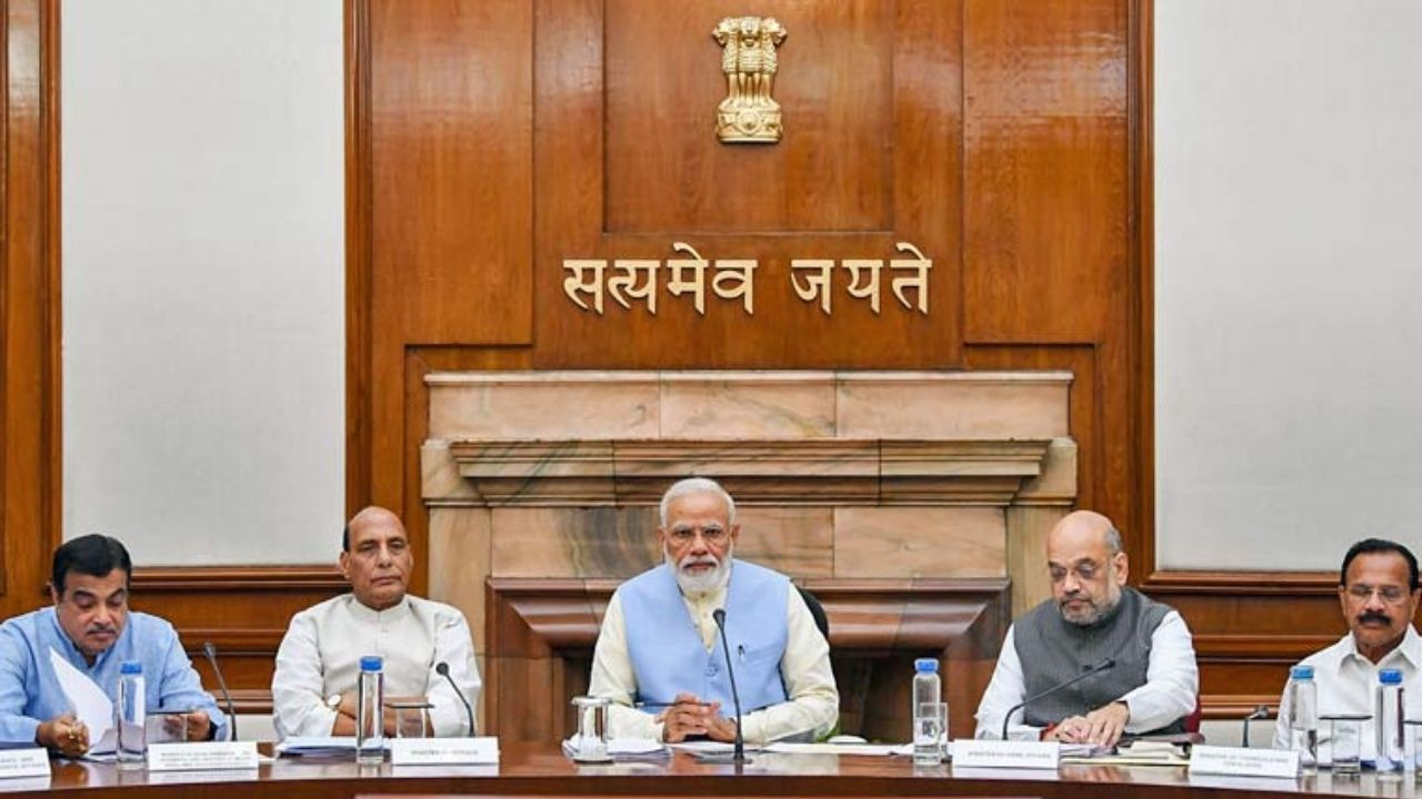 CAA, UCC राम मंदिर, तीन तलाक; 11 साल में कितना पूरा हुआ BJP का एजेंडा? PM Modi having meeting with other senior leaders। Photo Credit: PTI