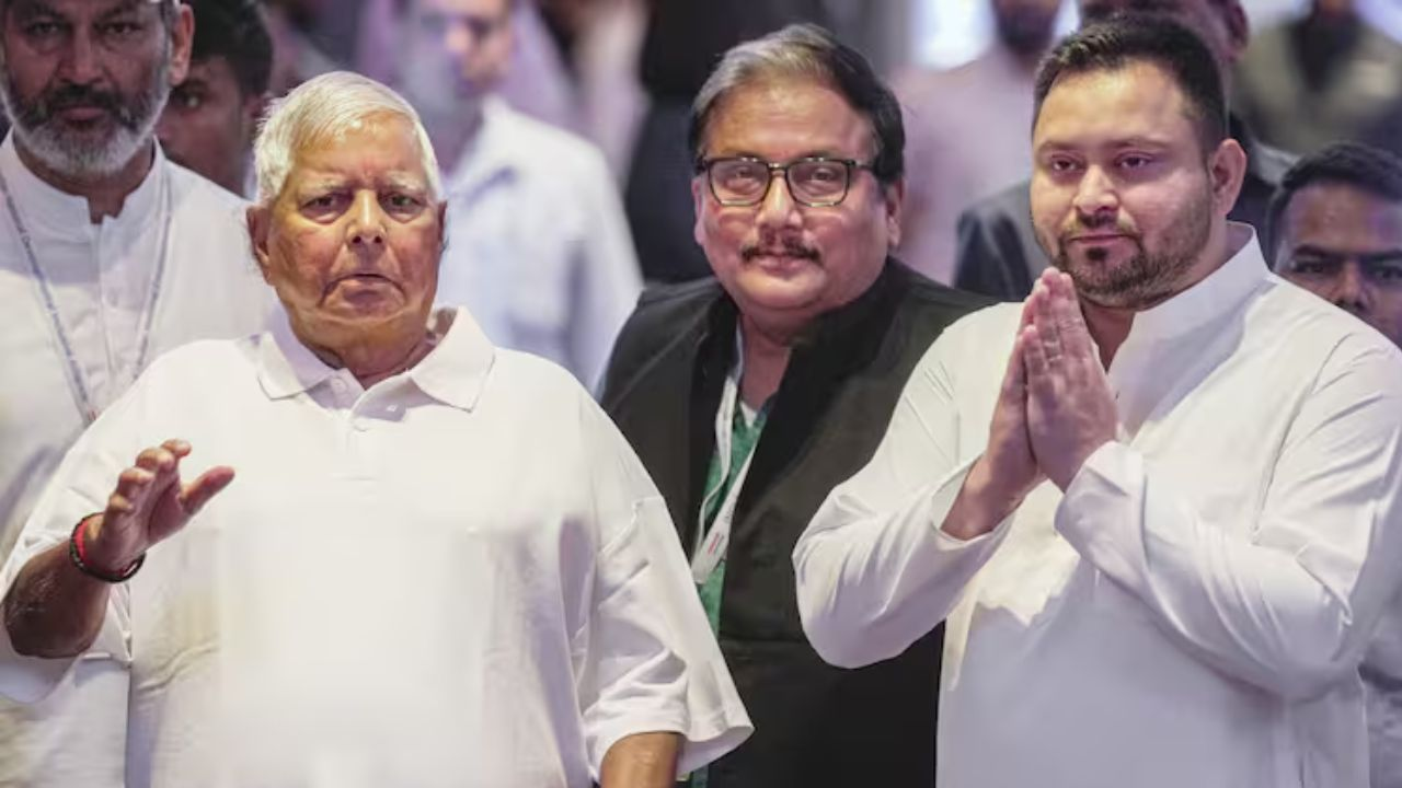 बिहार के लिए 'जमाई आयोग' क्यों मांग रही RJD? परिवारवाद पर नया बवाल Lalu Yadav, Manoj Jha and Tejashwi Yadav