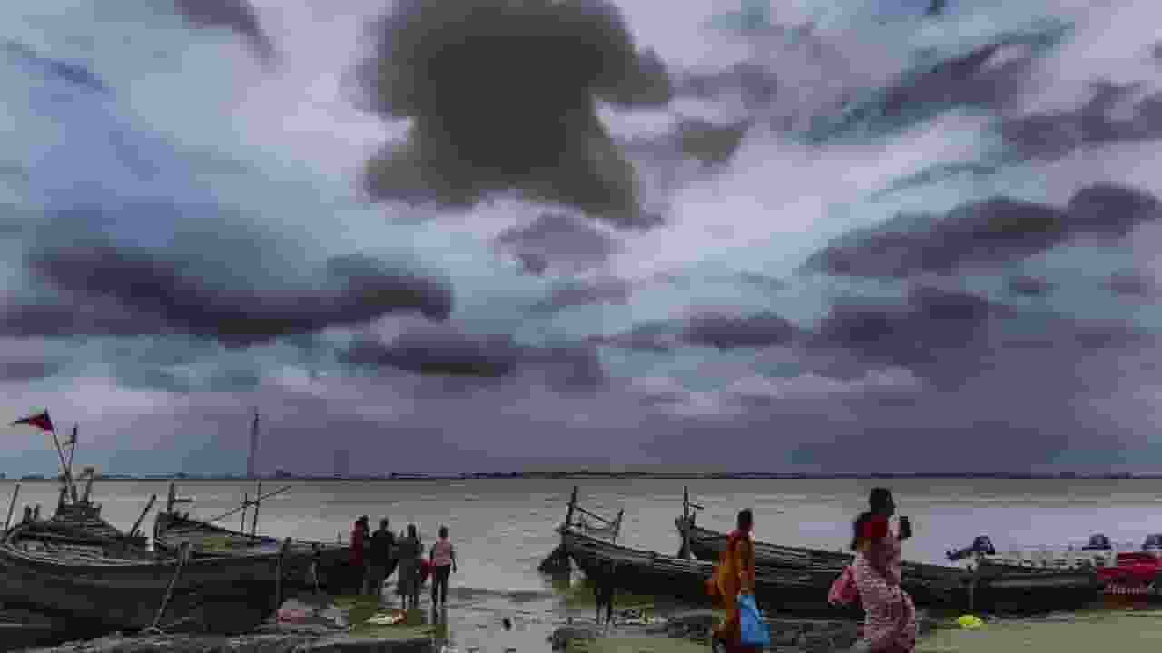 ओडिशा से बिहार तक देश के 13 राज्यों में बारिश का अलर्ट, जानें रिपोर्ट Patna Weather