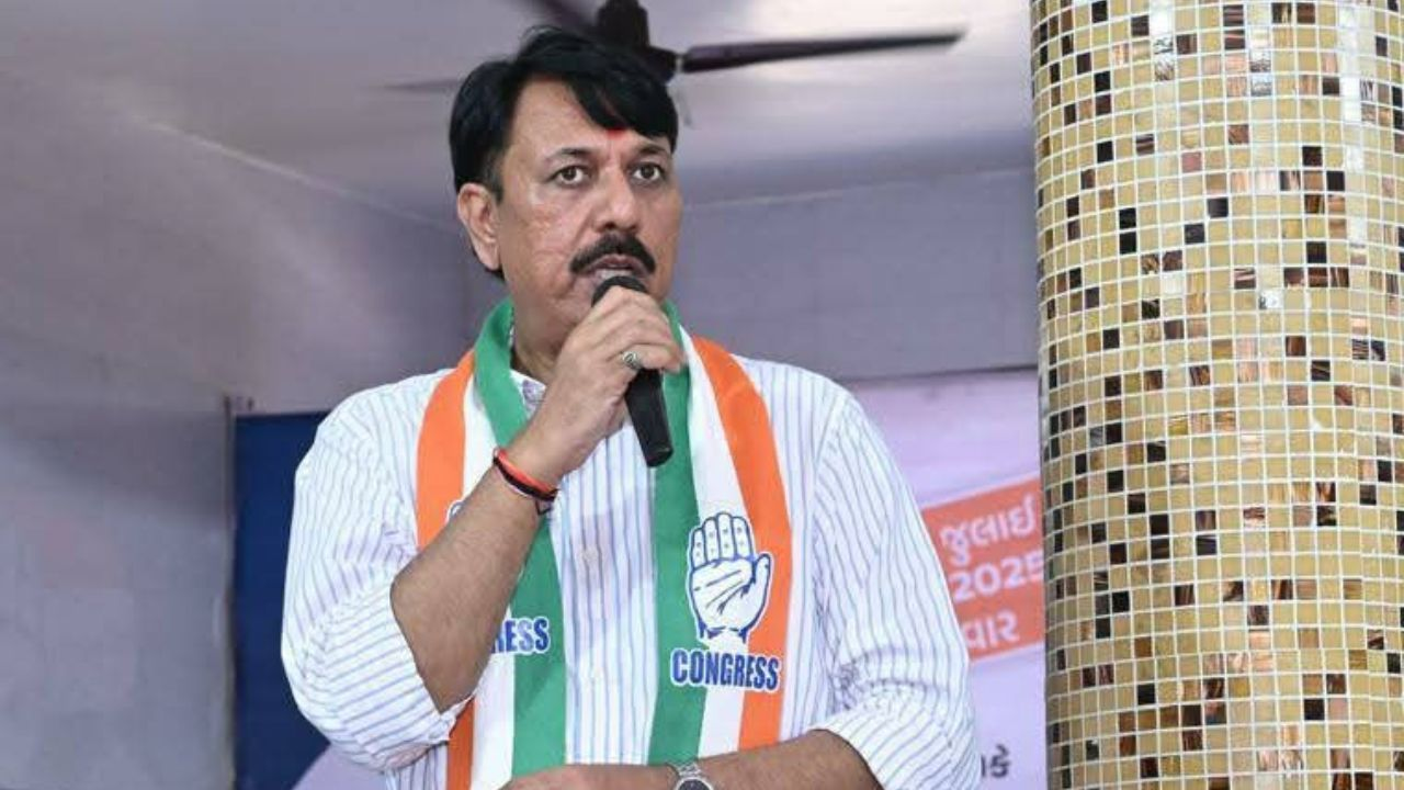 गुजरात: कांग्रेस ने OBC अध्यक्ष और दलित नेता पर ही क्यों लगाया दांव Amit Chavda