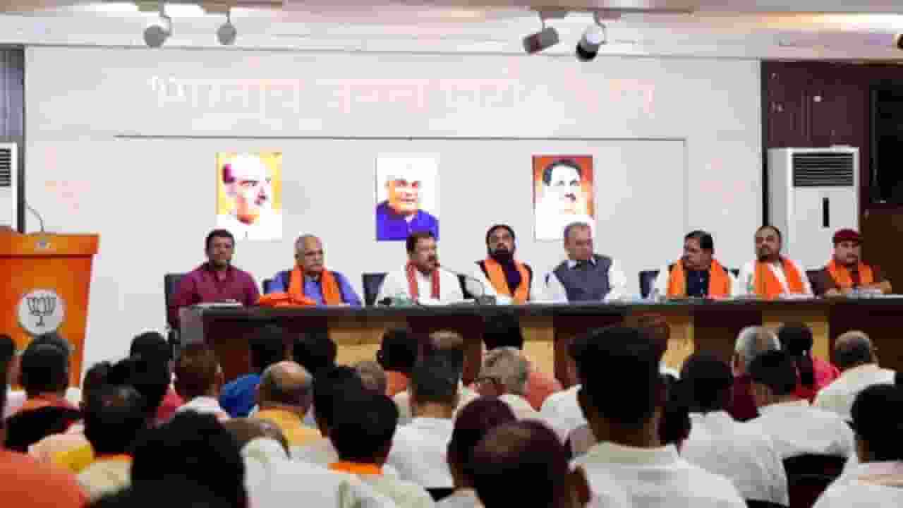 बिहार में 15 विधायकों का टिकट काट सकती है BJP, वजह जान लीजिए bihar bjp leadership