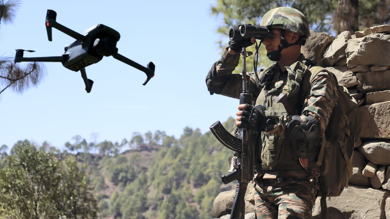 पाकिस्तान के 'ड्रोन' भारत के लिए सिरदर्द कैसे बने हैं? Indian Army