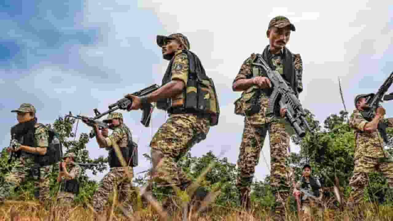 छत्तीसगढ़ में बड़ा एनकाउंटर, अब तक 10 नक्सली ढेर Encounter in Chhattisgarh.