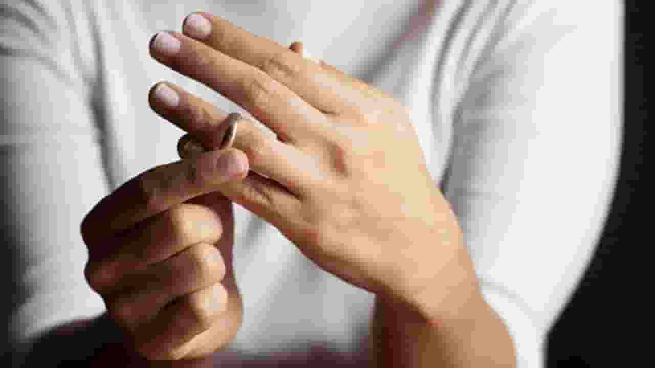 क्या होता है ग्रे डिवोर्स, क्यों भारत में बढ़ रहा है इसका चलन Grey Divorce