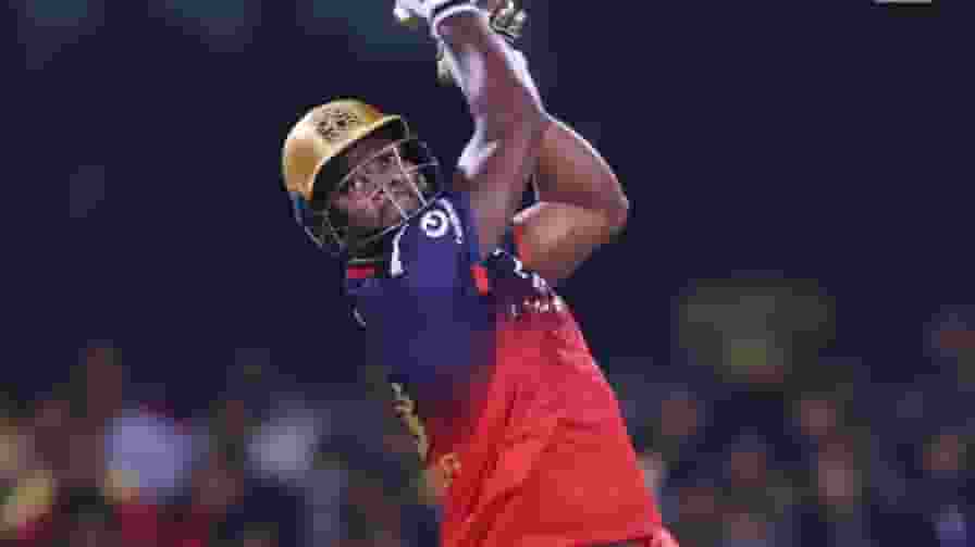 रोमारियो शेफर्ड ने रचा इतिहास, 14 गेंद में ठोकी फिफ्टी Romario Shepherd IPL 2025