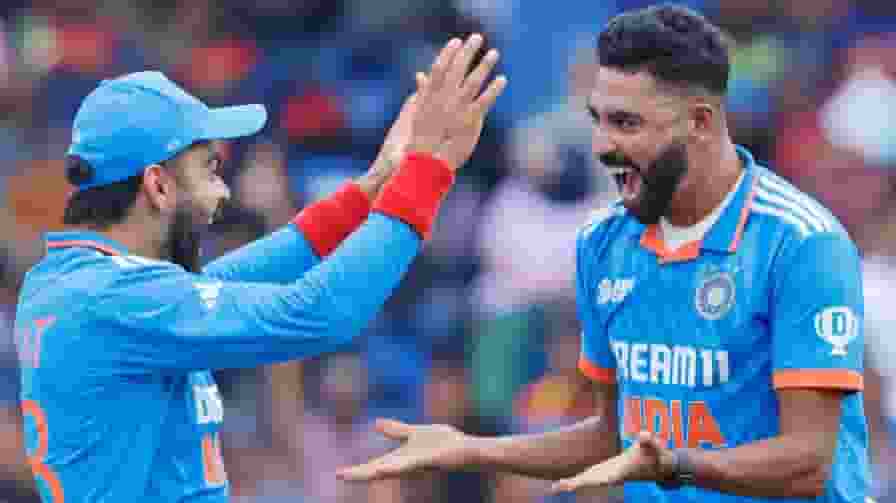एशिया कप 2023: सिराज के तूफानी स्पेल ने भारत की झोली में डाली ट्रॉफी Virat Kohli Mohammed Siraj