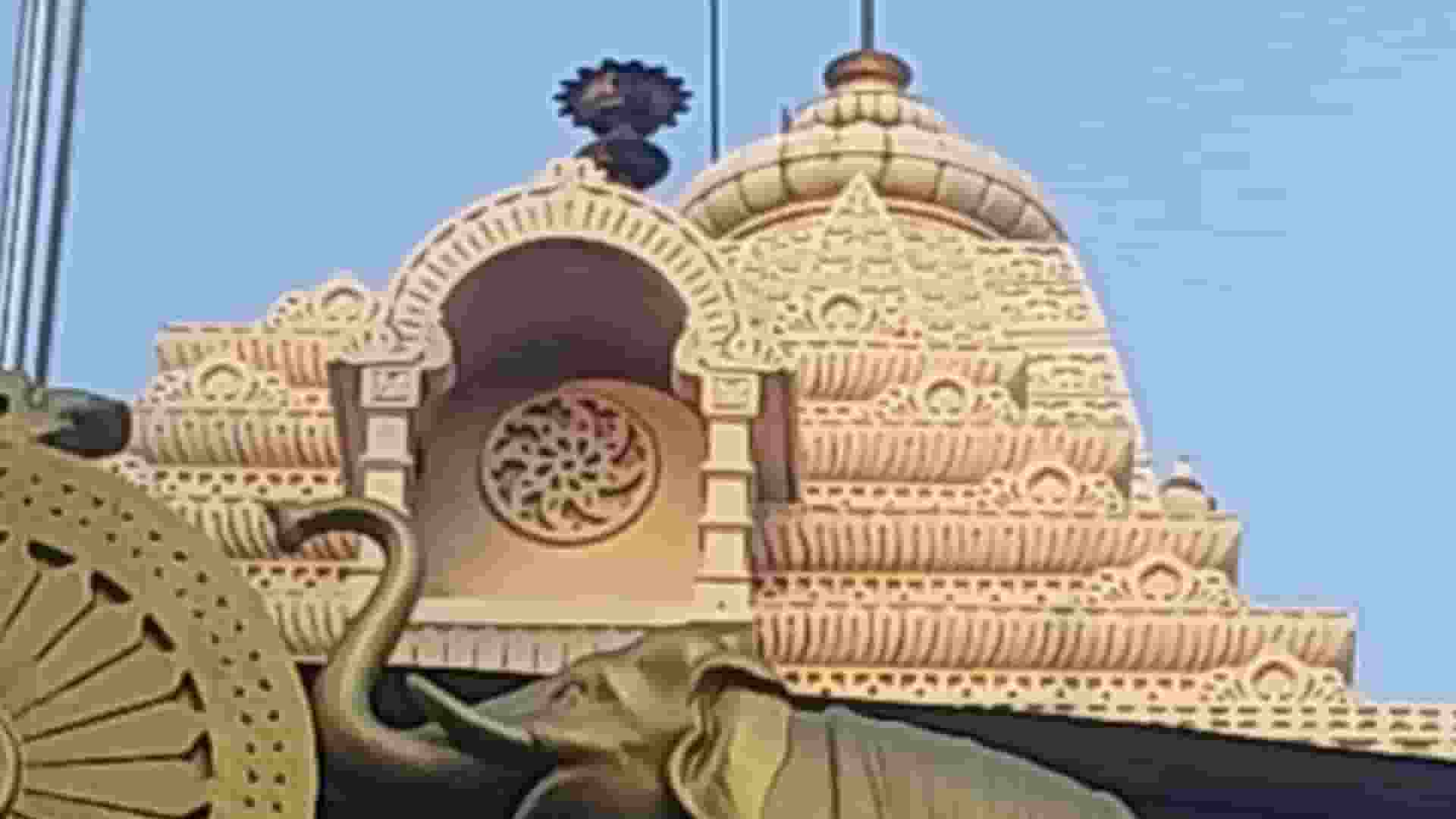 दिल्ली: जैन मंदिर से 40 लाख का कलश चोरी, पुलिस पर फूटा लोगों का गुस्सा Delhi