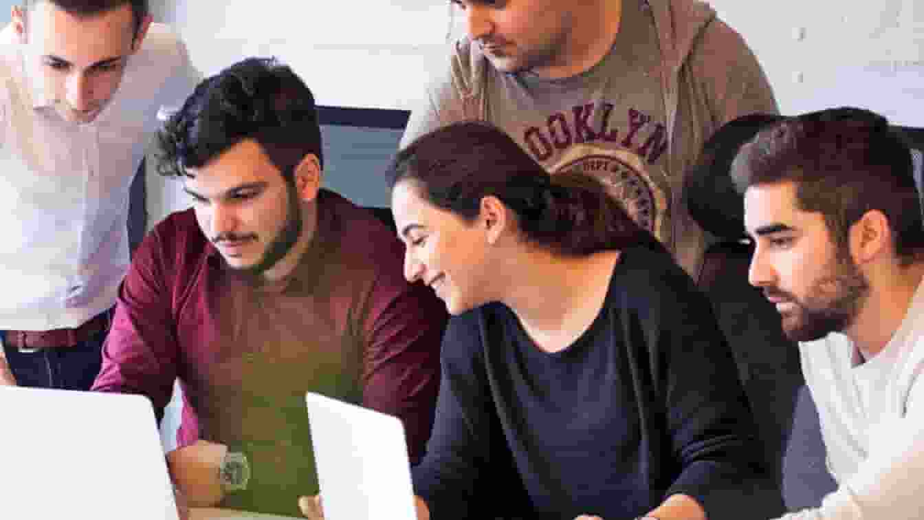 इस हफ्ते निकली बंपर सरकारी भर्तियां, लास्ट डेट नजदीक, ऐसे भरें फॉर्म Job