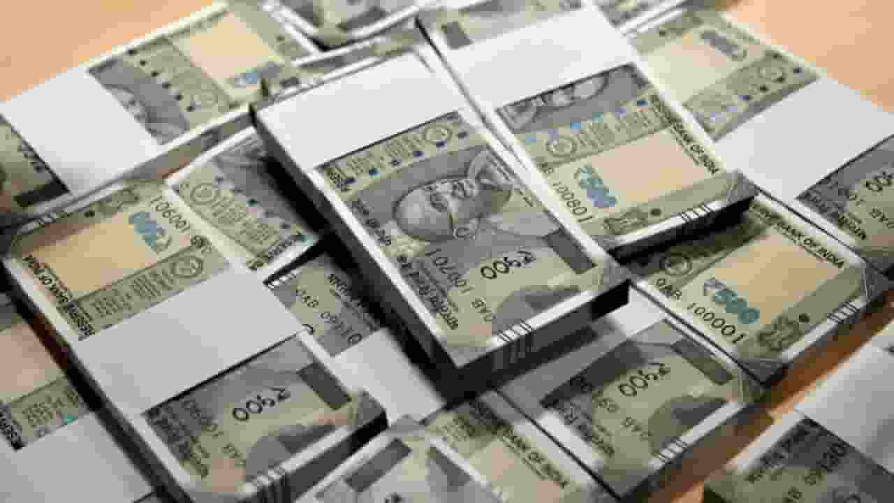 एक महीने रहा 'डिजिटल अरेस्ट’, ठगों ने बुजुर्ग से ऐंठ लिए 23 करोड़  Delhi banker fraud case