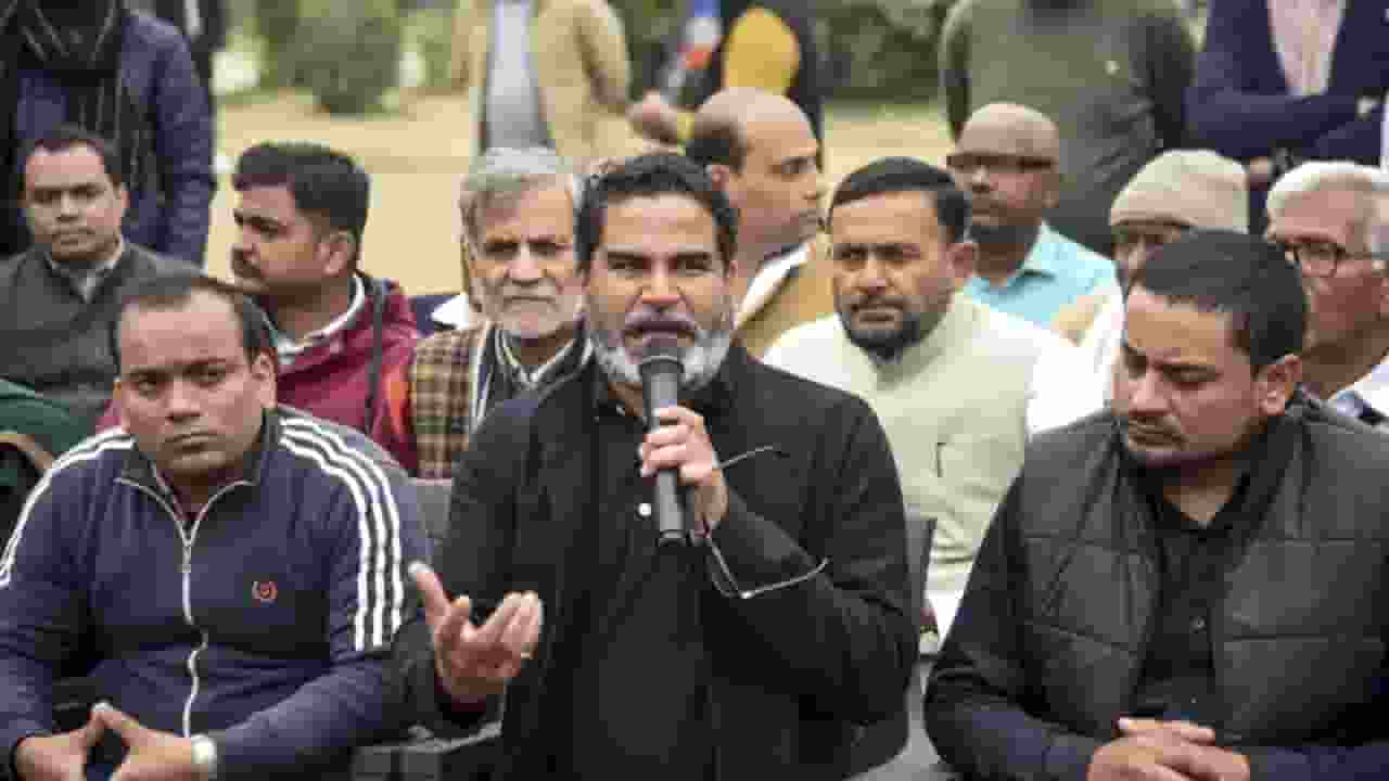 जनसुराज का एक और वार, अशोक चौधरी की पत्नी पर लगाया आरोप Prashant Kishore । Photo Credit: PTI