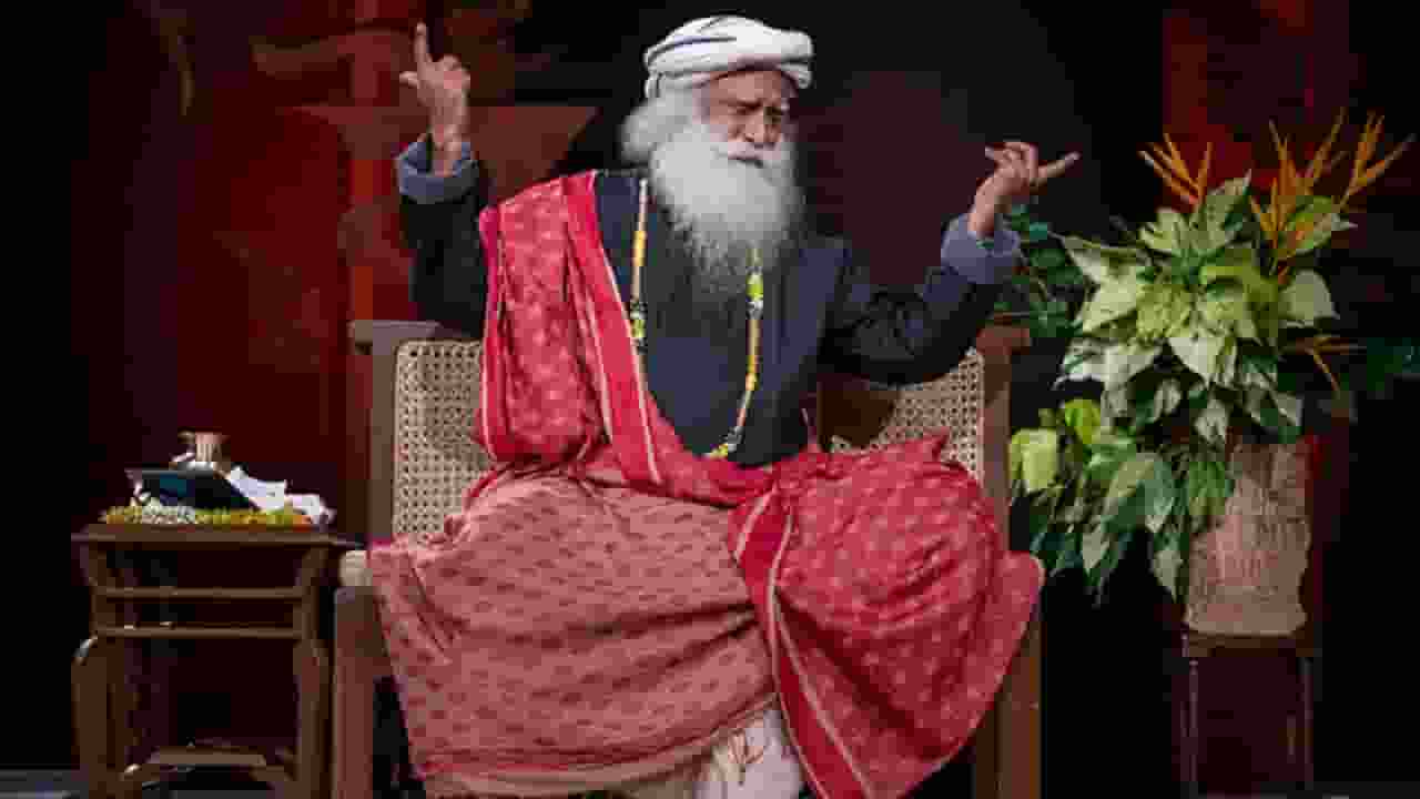 ऐसा लगा सद्गुरु का वीडियो है! महिला ने 3.75 करोड़ रुपये गंवाए Sadhguru video