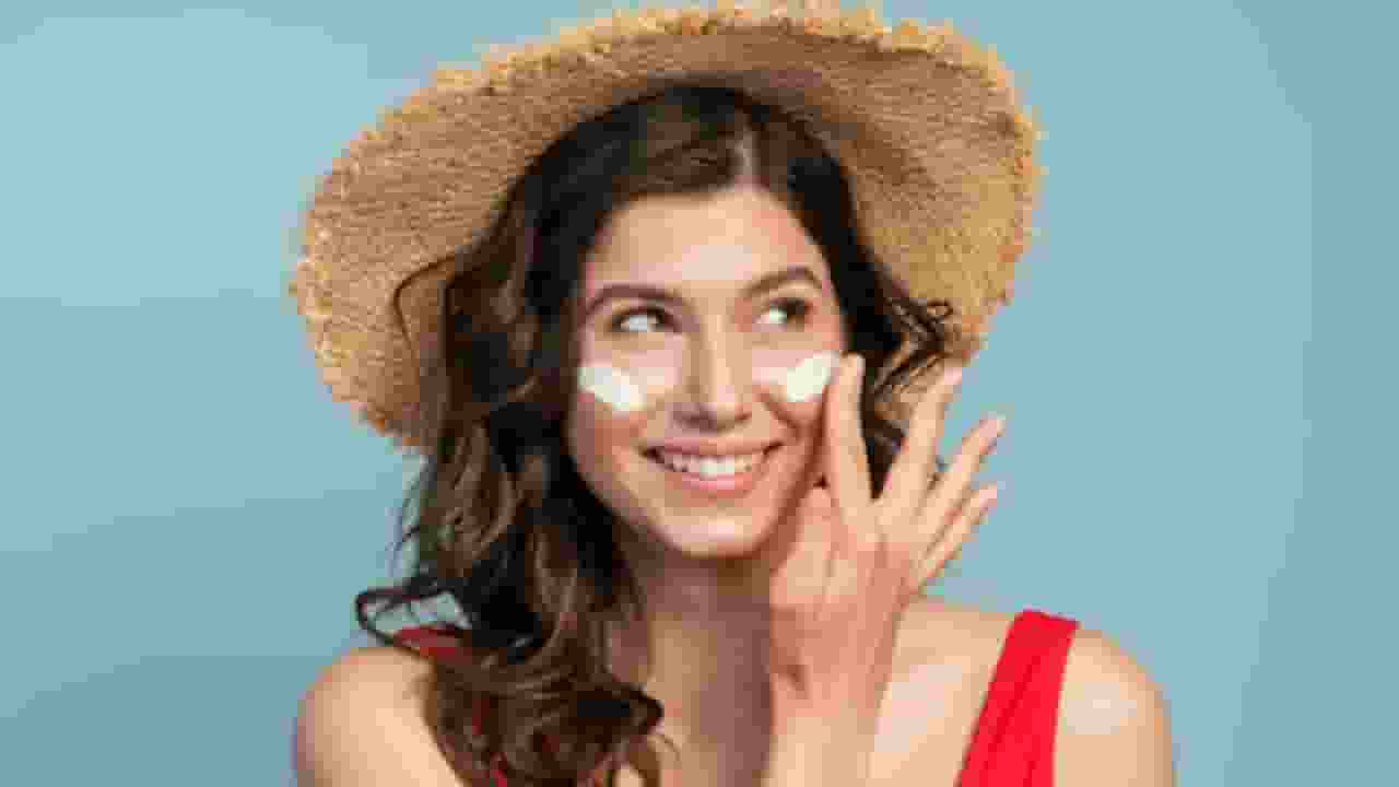 हीटवेव से होती हैं स्किन की बीमारियां, बचने के लिए अपनाएं ये टिप्स skin care tips summer