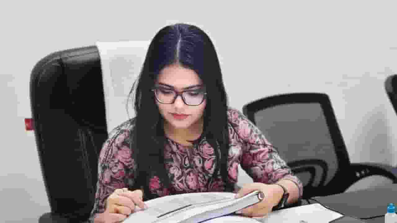 '30 दिन पोस्ट शेयर करो' कहने वाली PCS स्वाति गुप्ता वायरल क्यों हुईं? Swati Gupta