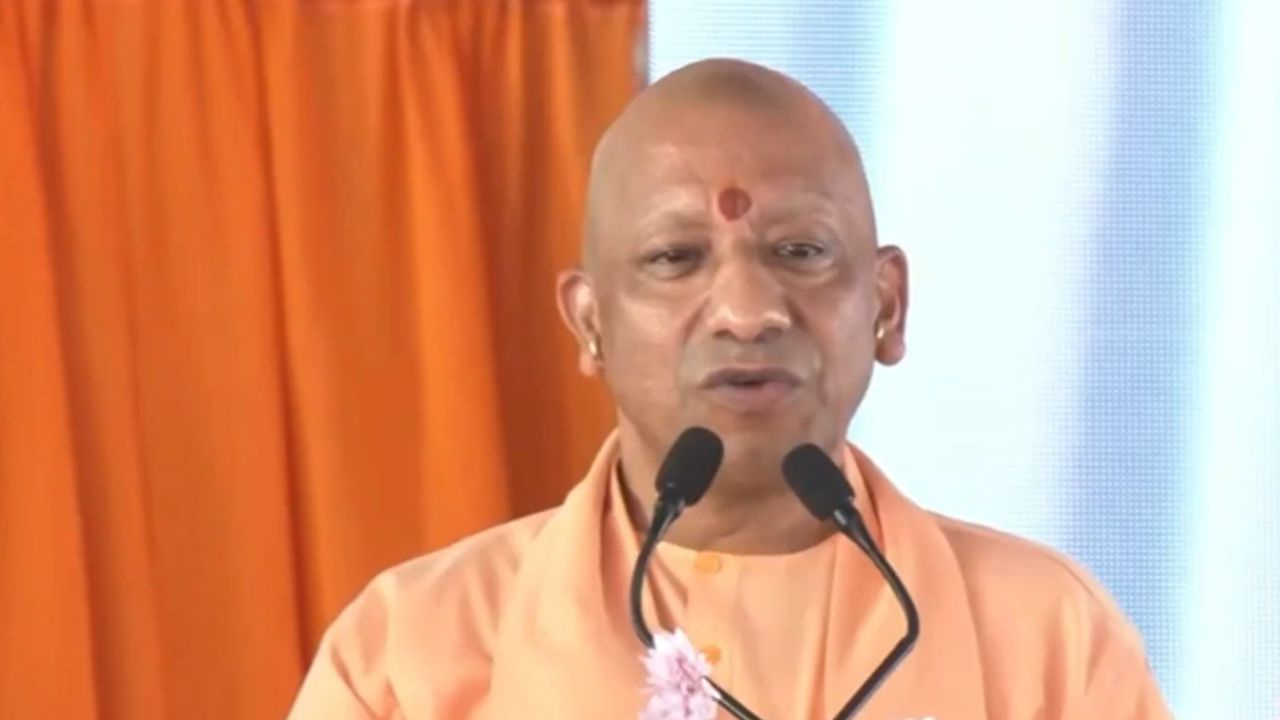 'ऐसे ही पिटोगे, जैसे बरेली में पीटे गए हो', योगी ने किसको नसीहत दी UP CM Yogi Adityanath.